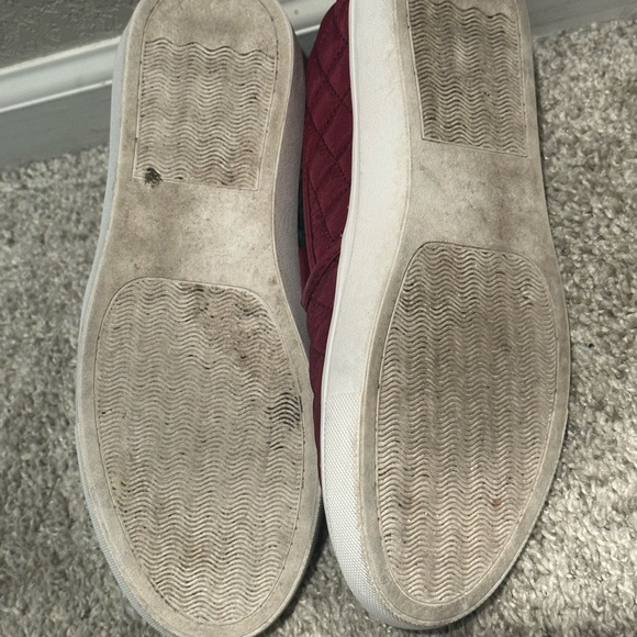 Steve Madden Sneakers - Picture 3 of 3